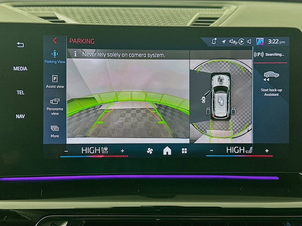 Certified 2024 BMW X1 M35i w/ Premium Package image 14