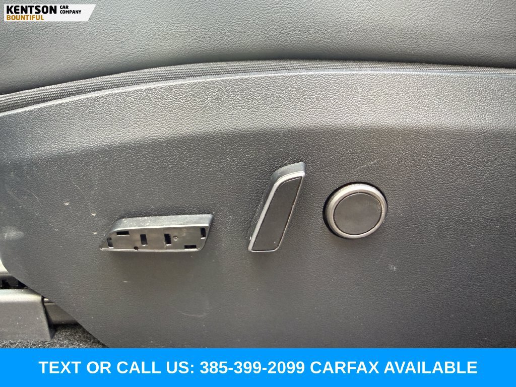 Used 2023 Tesla Model Y Long Range AWD/4WD image 28