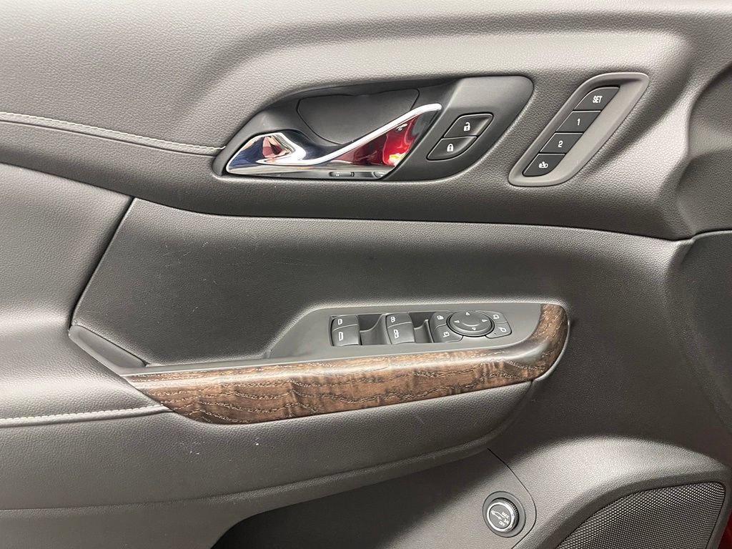 Used 2021 GMC Acadia Denali w/ Denali Technology Package FWD image 19