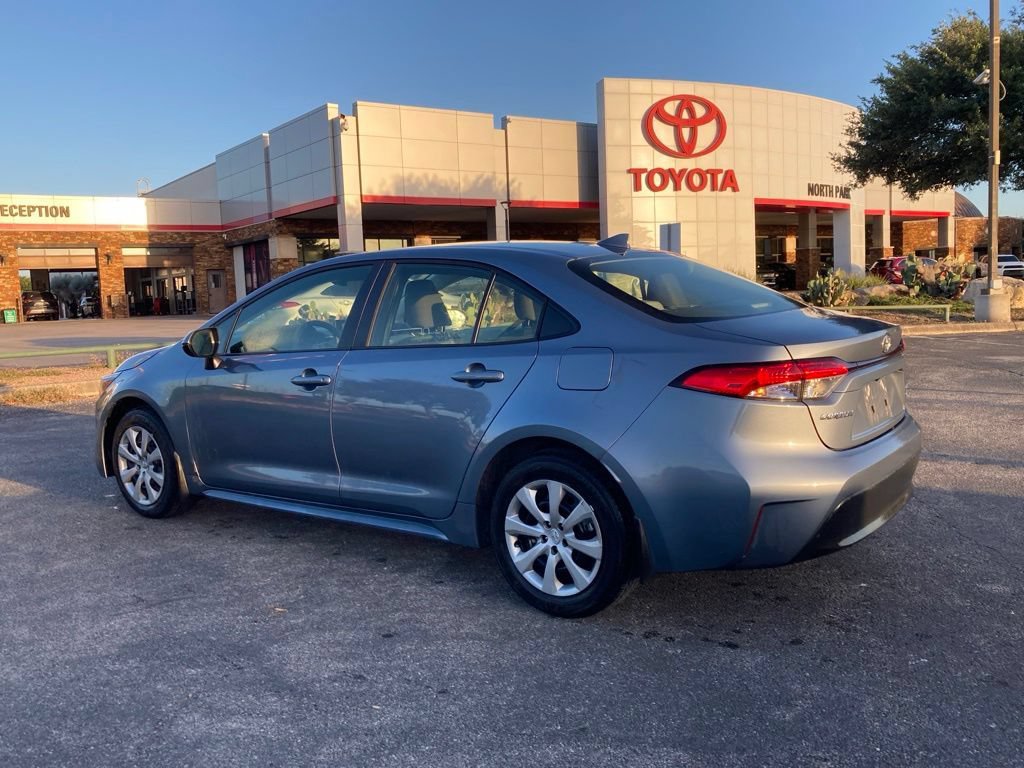 Certified 2026 Toyota Corolla LE FWD image 5