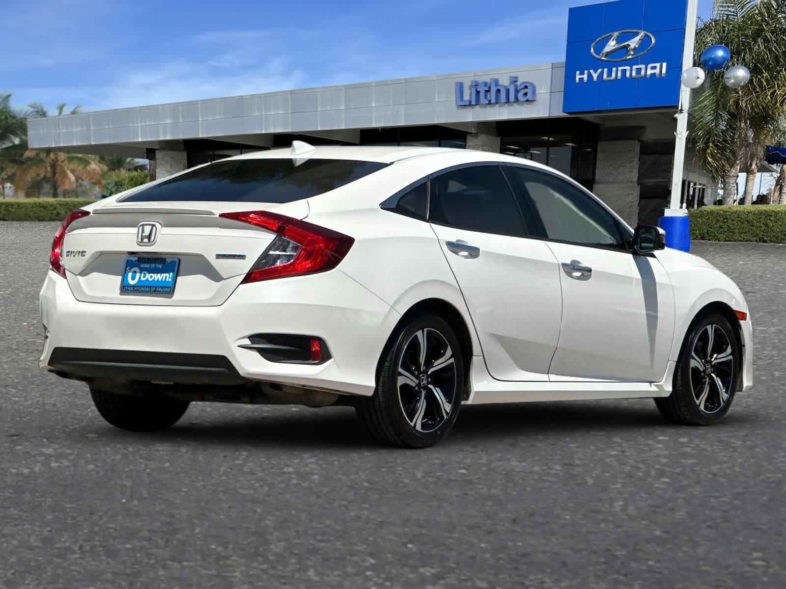 Used 2017 Honda Civic Touring video 3
