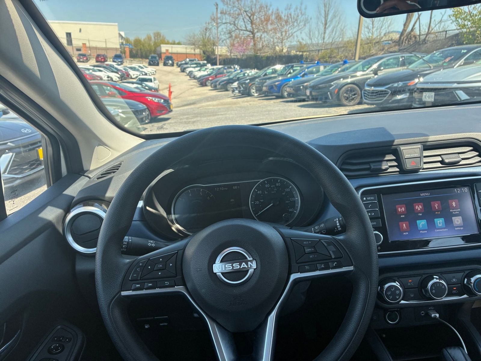 Used 2025 Nissan Versa SV image 29