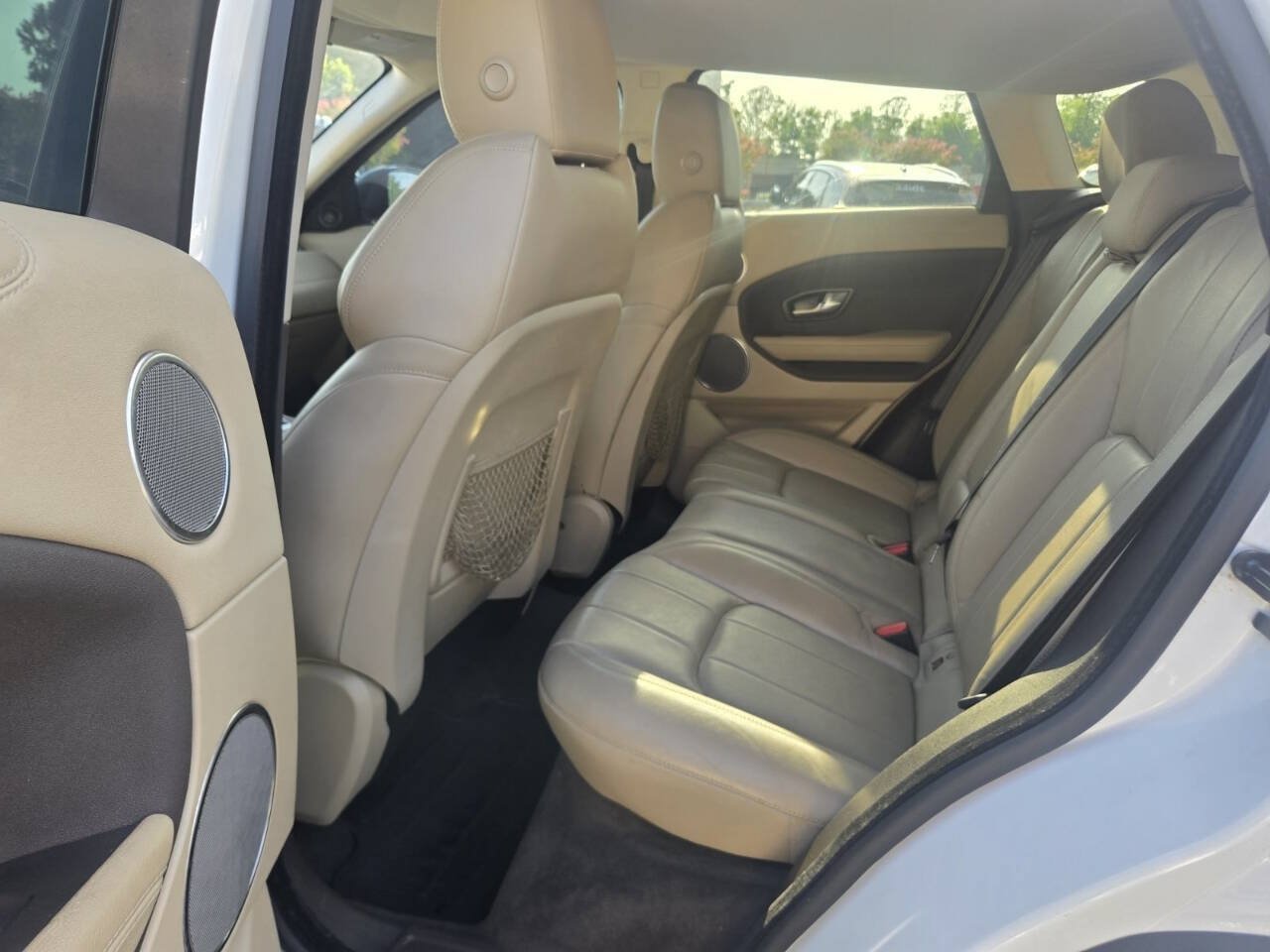 Used 2019 Land Rover Range Rover Evoque SE AWD/4WD image 36