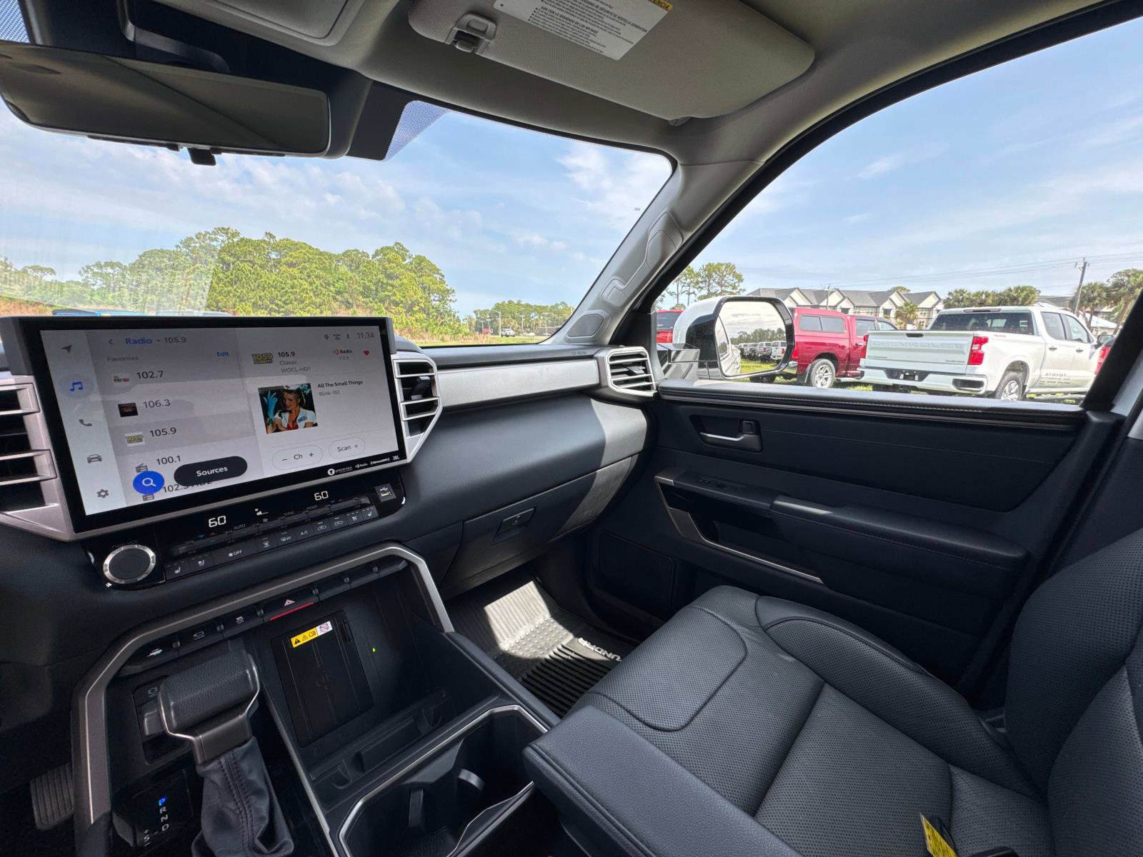 Used 2022 Toyota Tundra Limited AWD/4WD image 29