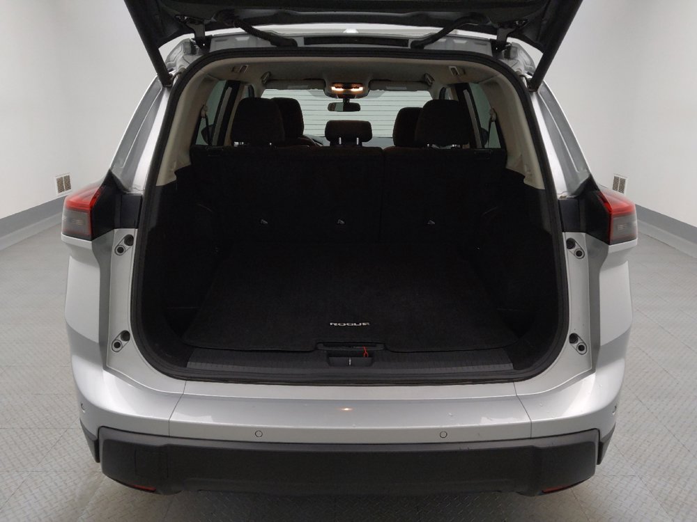 Used 2025 Nissan Rogue SV AWD/4WD image 29