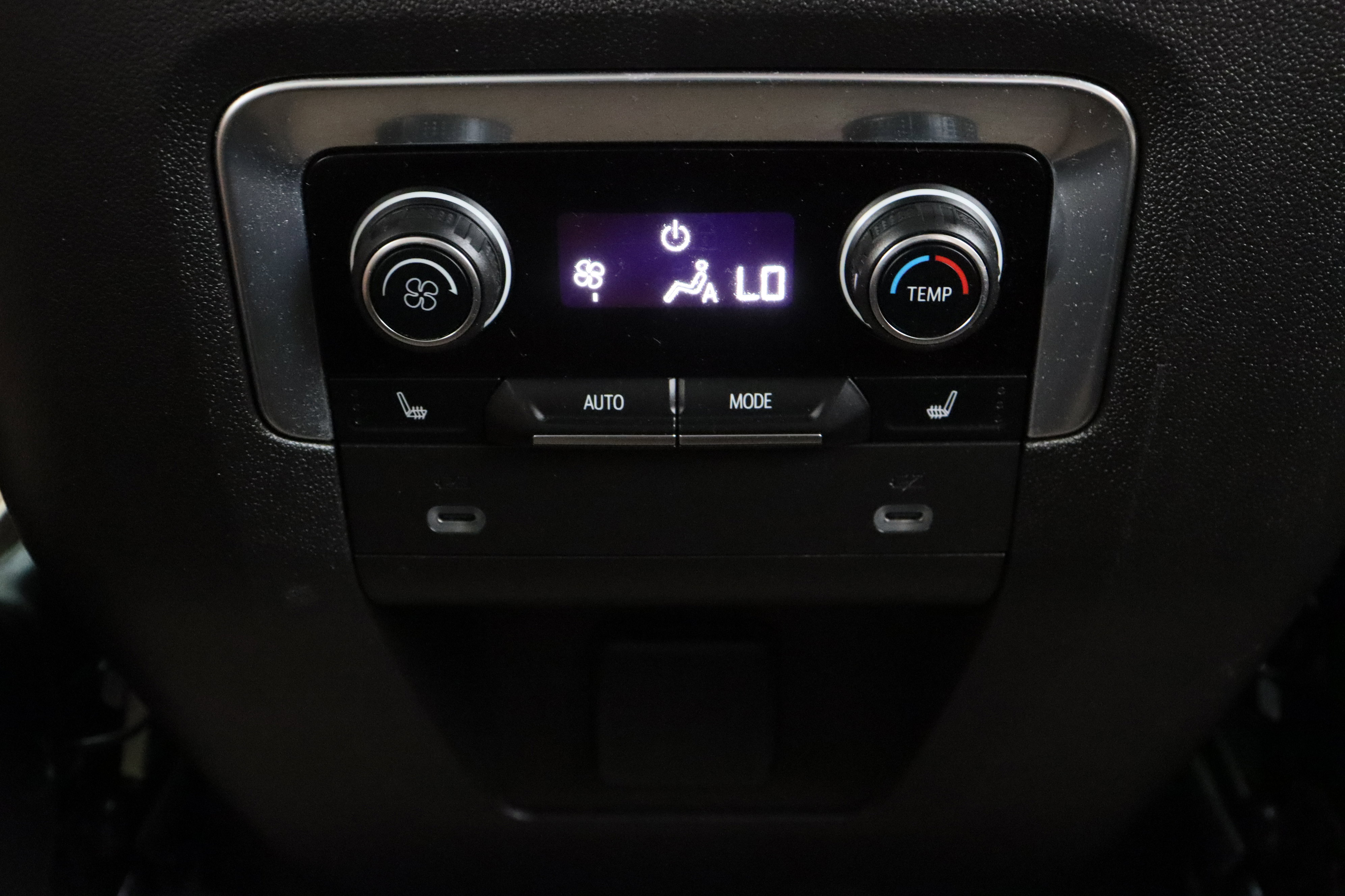Used 2022 Chevrolet Tahoe Premier RWD image 33