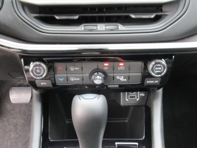 New 2026 Jeep Compass Latitude image 24