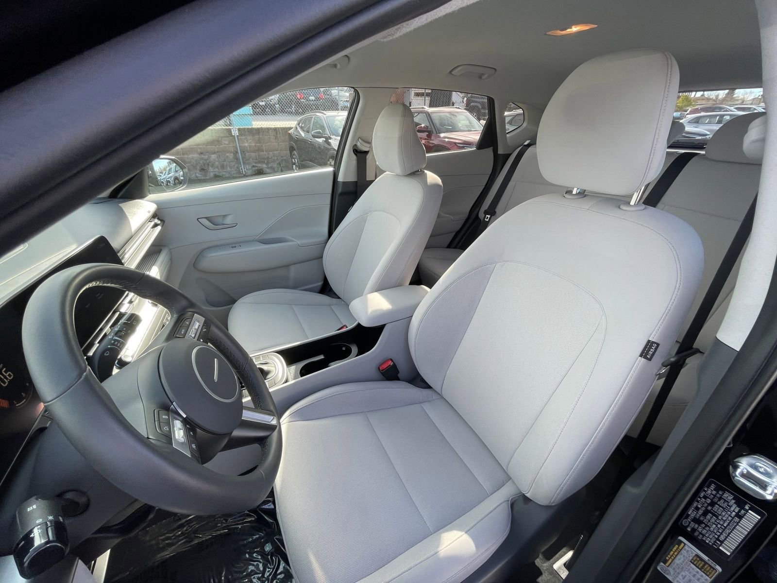 Used 2025 Hyundai Kona SEL image 37