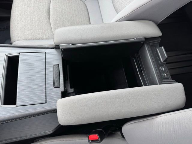 Certified 2025 Toyota Sienna LE image 24