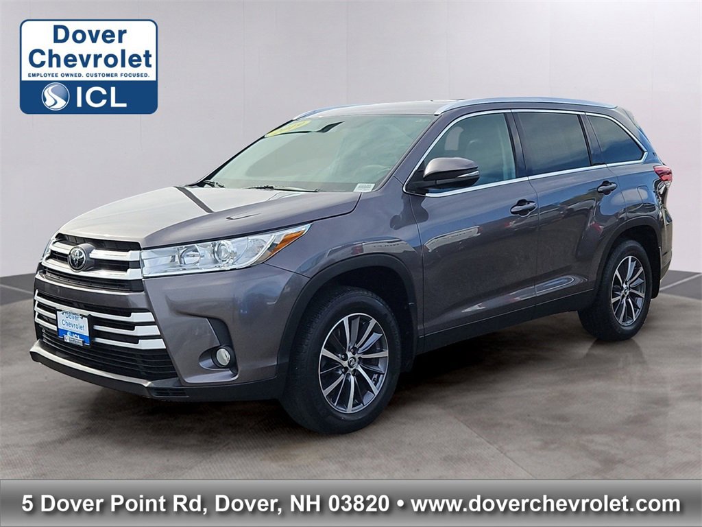 Used 2019 Toyota Highlander SE