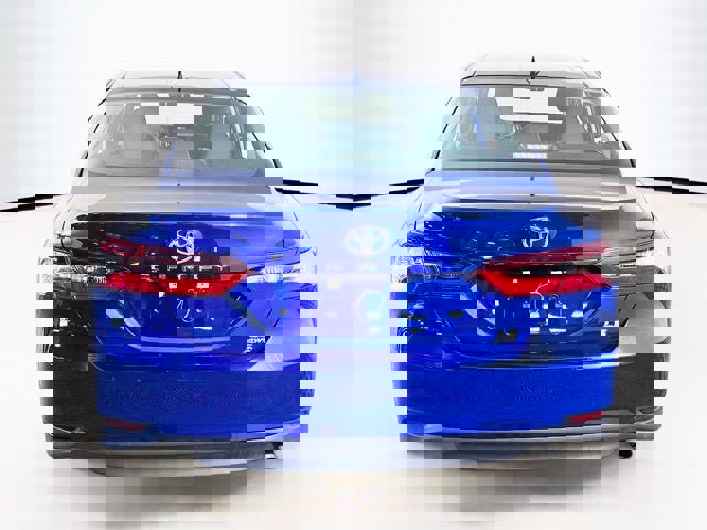 Used 2023 Toyota Camry LE image 6