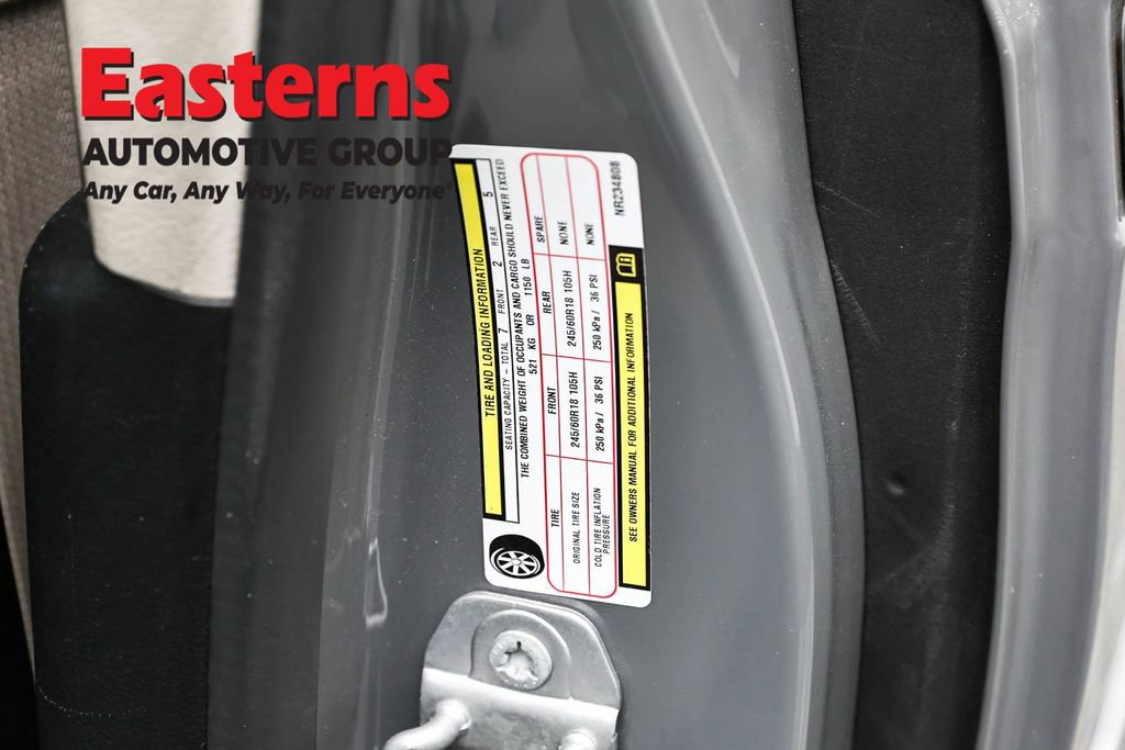 Used 2022 Chrysler Pacifica Limited FWD image 26