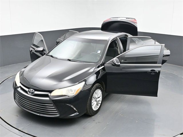 Used 2016 Toyota Camry LE image 46
