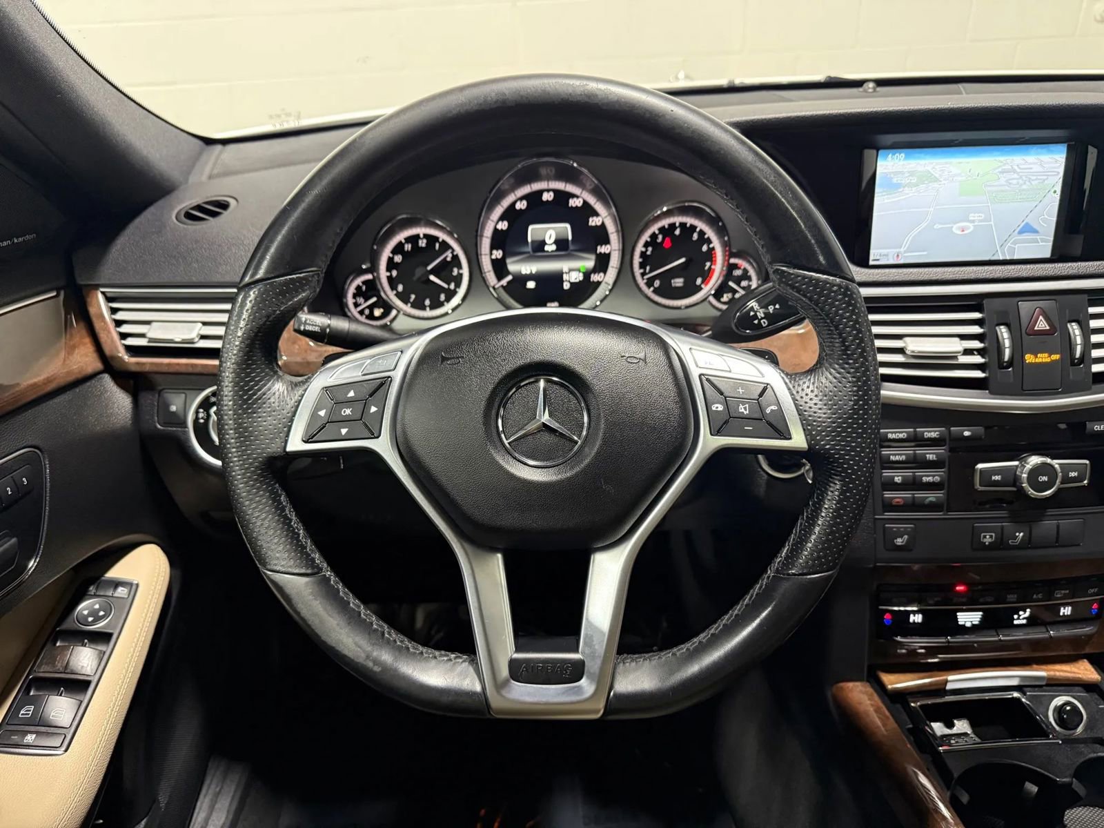 Used 2013 Mercedes-Benz E 350 4MATIC Sedan image 24