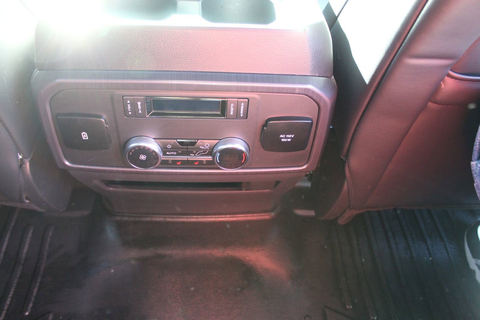 Used 2023 Ford Expedition Platinum image 18