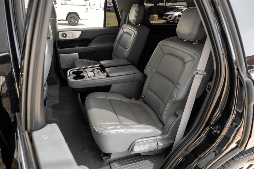 Used 2019 Lincoln Navigator Reserve image 44