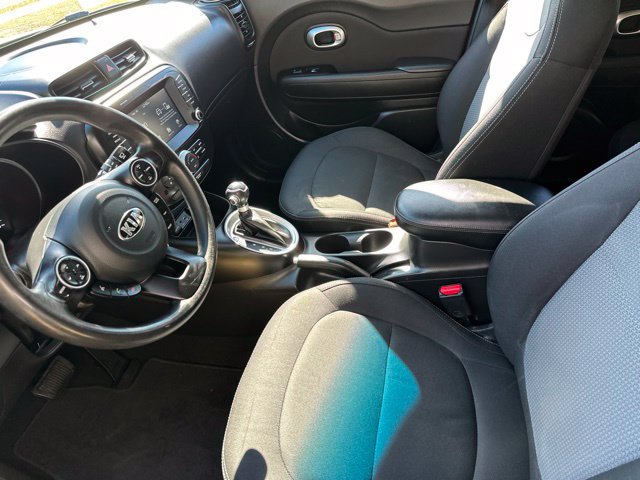 Used 2018 Kia Soul + FWD image 14