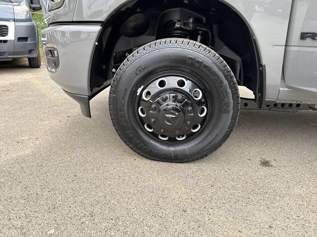 New 2026 RAM 3500 Big Horn AWD/4WD image 27