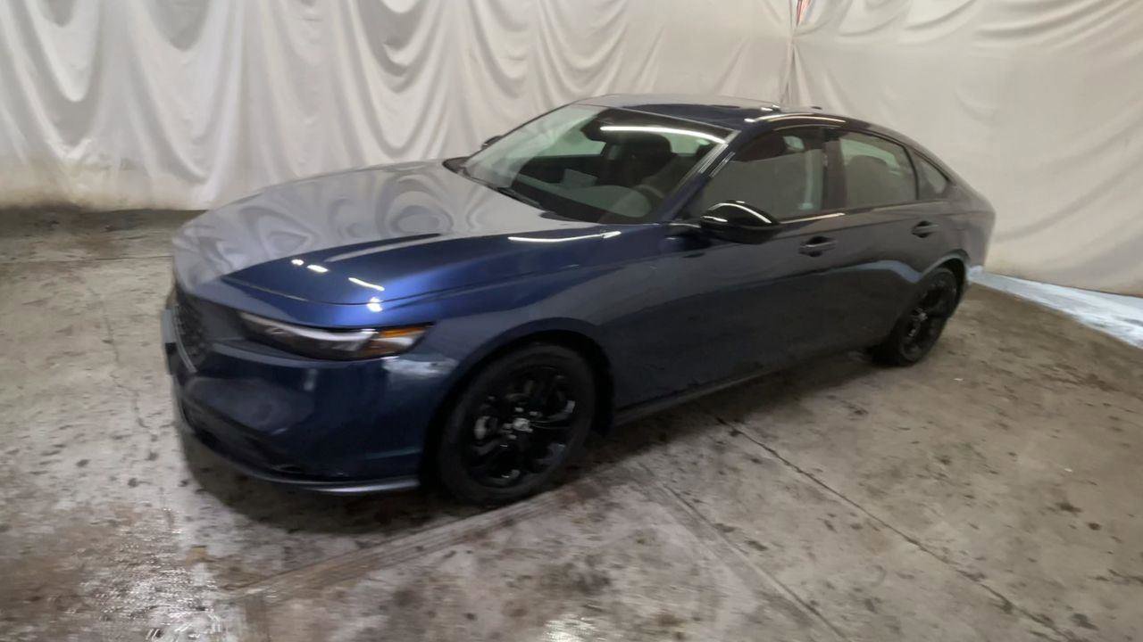 Used 2025 Honda Accord SE image 4