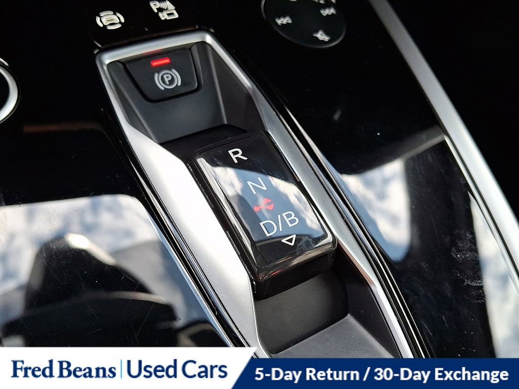 Used 2023 Audi Q4 e-tron Premium Plus w/ Premium Plus image 17
