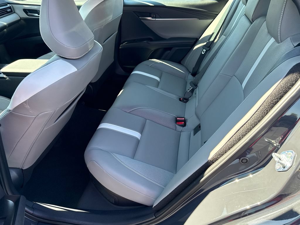 Used 2025 Toyota Camry SE AWD/4WD image 20