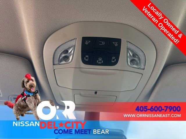 Used 2023 Chrysler Pacifica Touring-L image 29