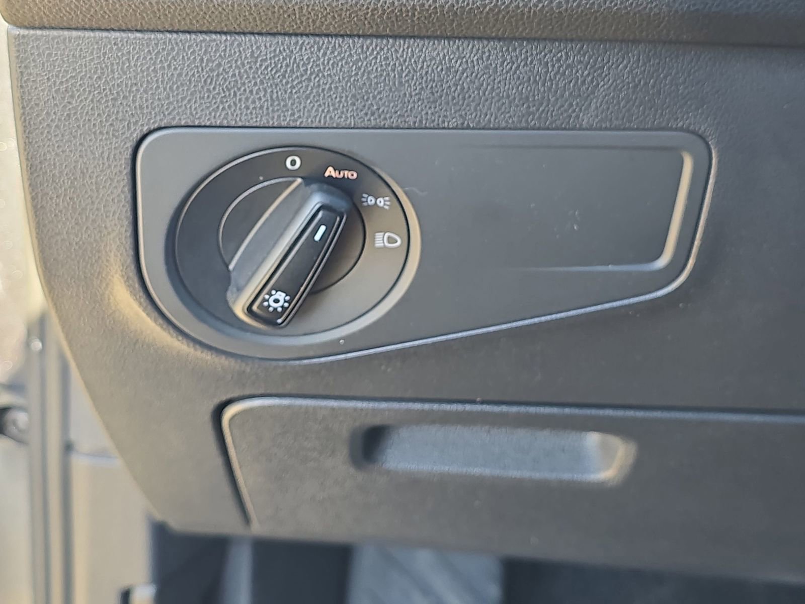 Used 2023 Volkswagen Tiguan S image 32