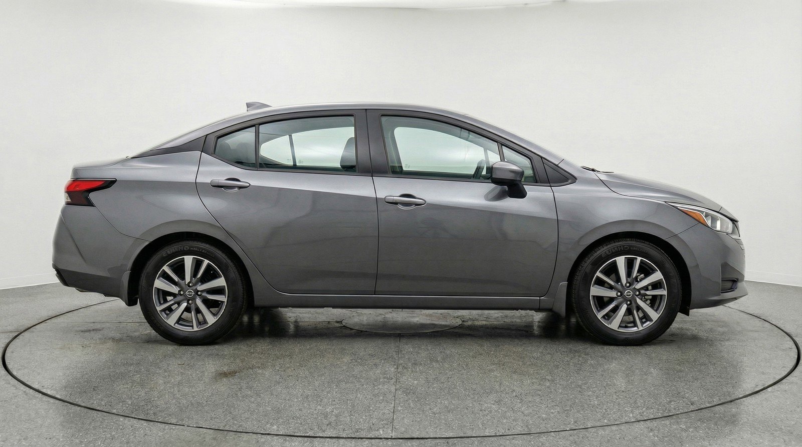 Used 2025 Nissan Versa SV image 11