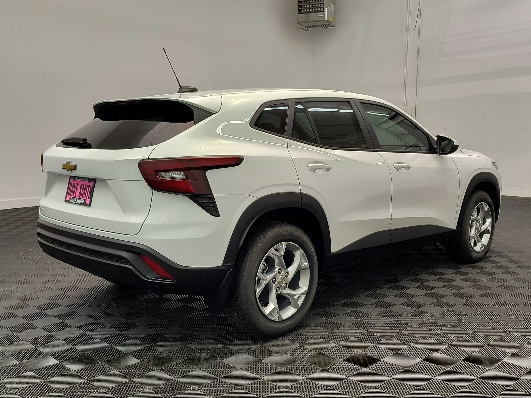 New 2026 Chevrolet Trax LS w/ LS Convenience Package FWD image 9