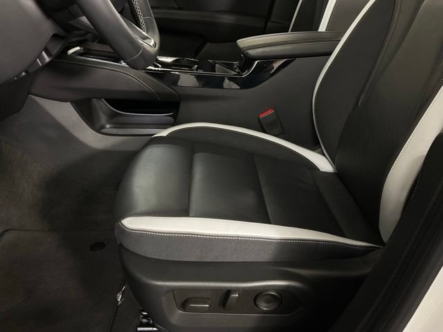 Used 2025 Buick Envision Sport Touring AWD/4WD image 32