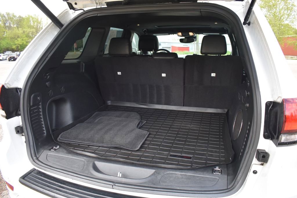 Used 2022 Jeep Grand Cherokee Laredo X AWD/4WD image 20