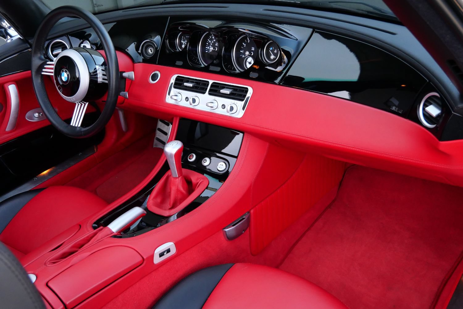 Used 2001 BMW Z8 RWD image 11