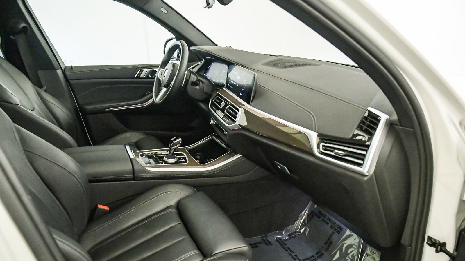 Certified 2022 BMW X5 sDrive40i w/ M Sport Package image 16