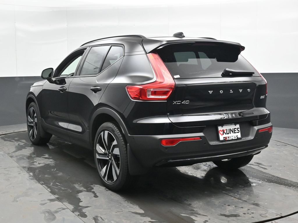 New 2026 Volvo XC40 B5 Plus w/ Protection Package Premier image 8