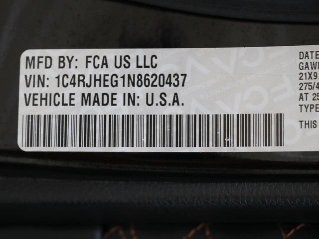 Used 2022 Jeep Grand Cherokee Summit AWD/4WD image 32
