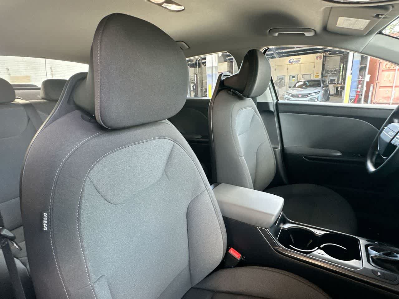 Used 2025 Kia K4 FWD image 27