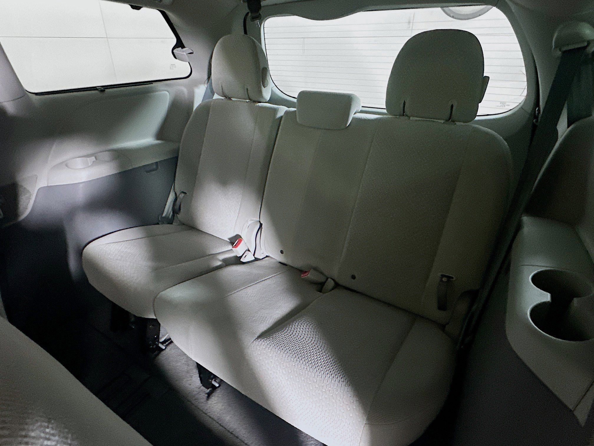 Used 2011 Toyota Sienna LE image 27