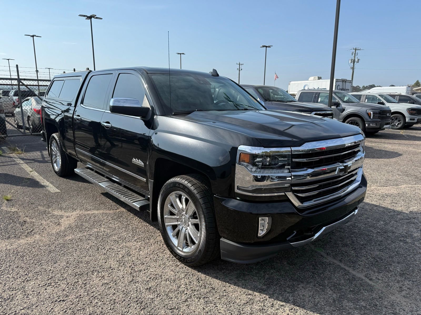 Used 2017 Chevrolet Silverado 1500 High Country image 1
