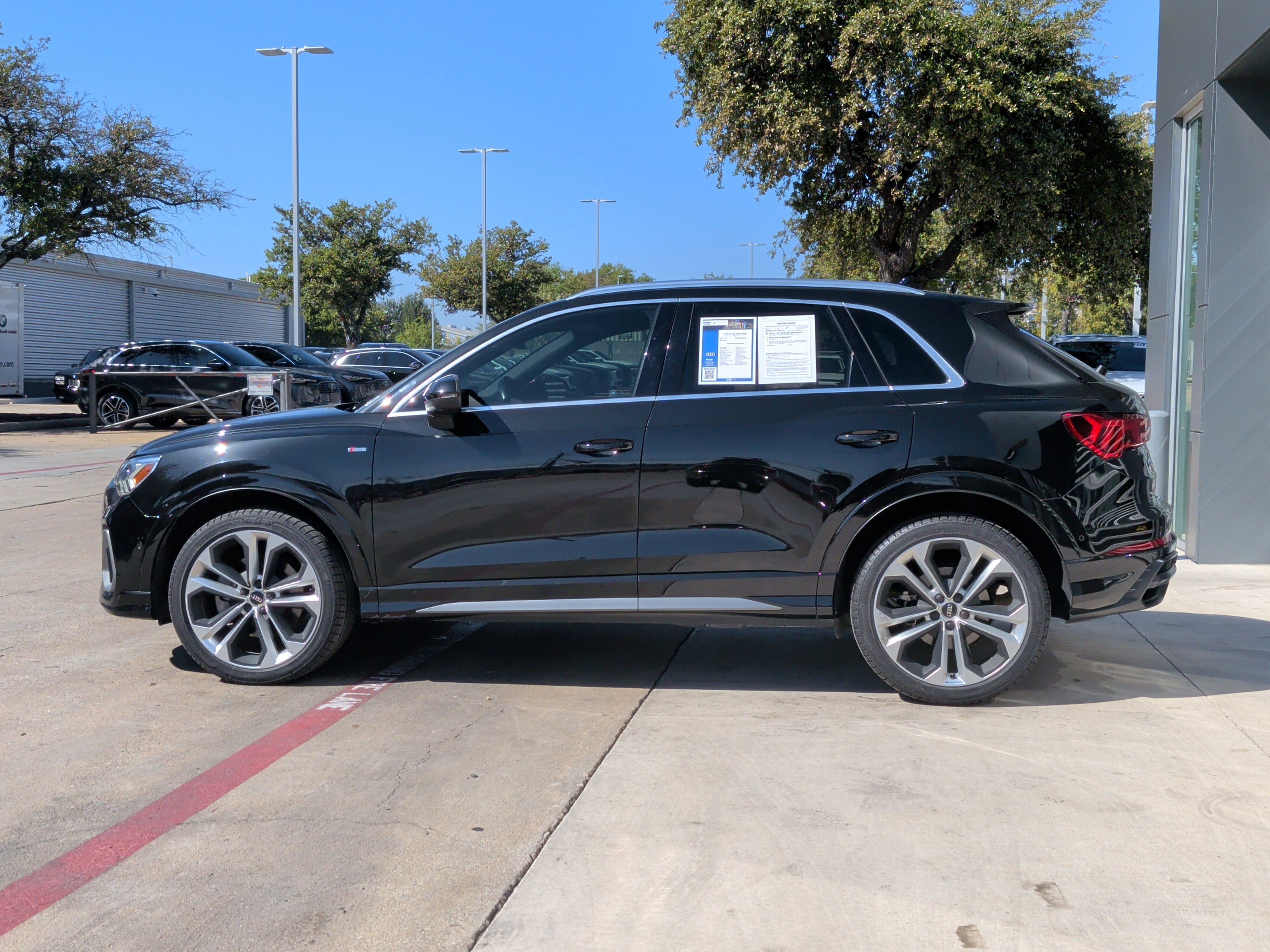 Used 2020 Audi Q3 2.0T Prestige w/ Prestige Package image 6