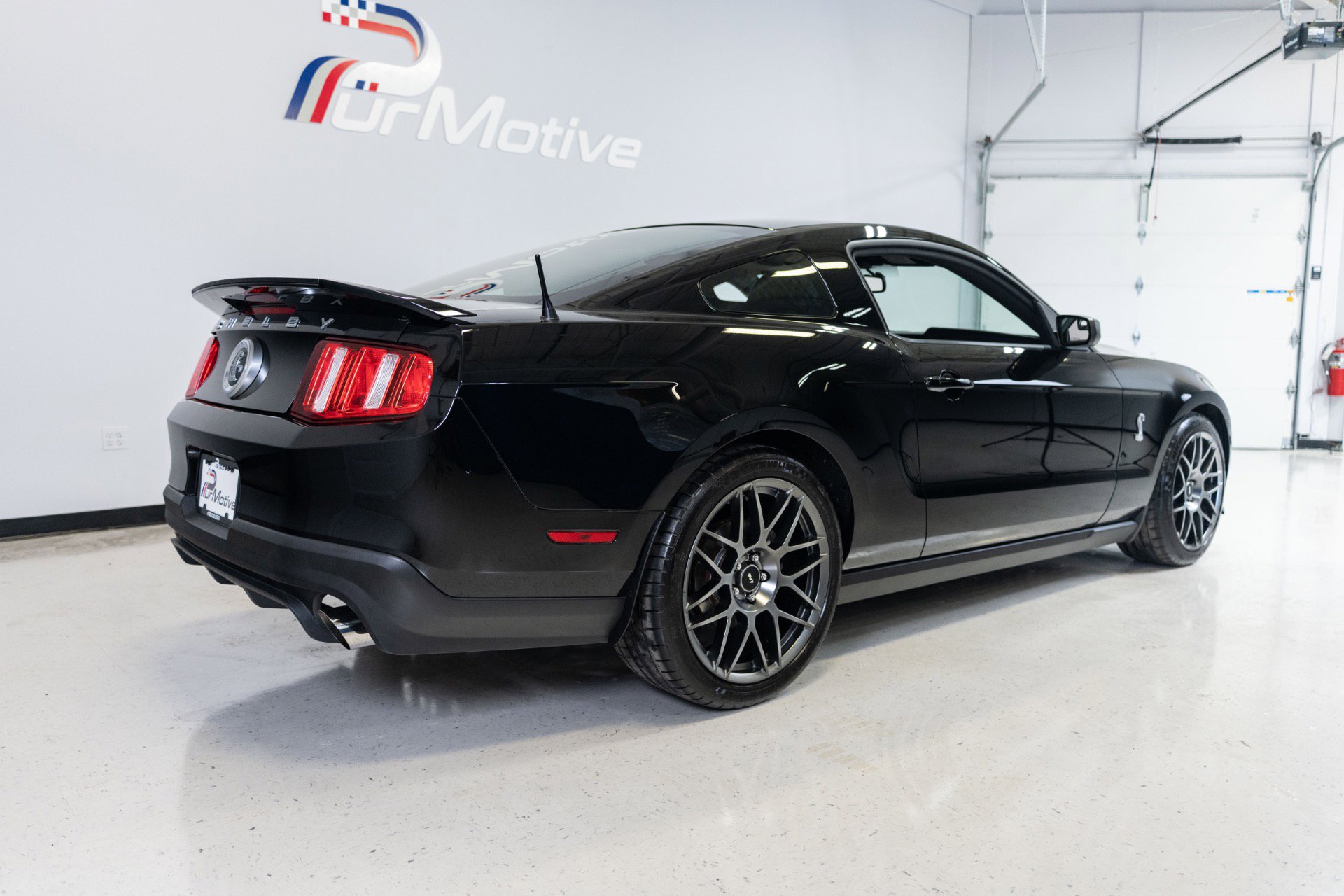 Used 2012 Ford Mustang Shelby GT500 w/ SVT Performance Pkg RWD image 16