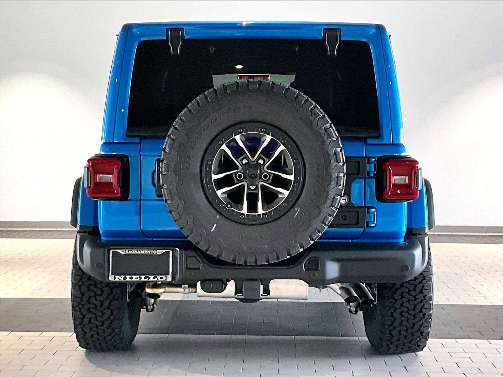 Used 2024 Jeep Wrangler Rubicon 392 image 9