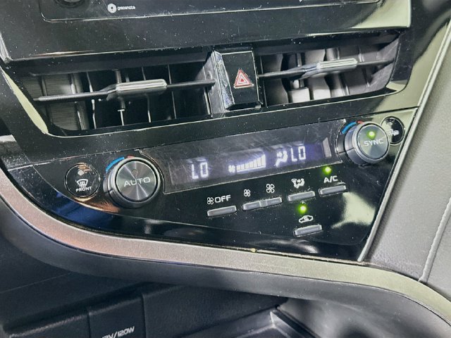 Used 2023 Toyota Camry SE FWD image 17