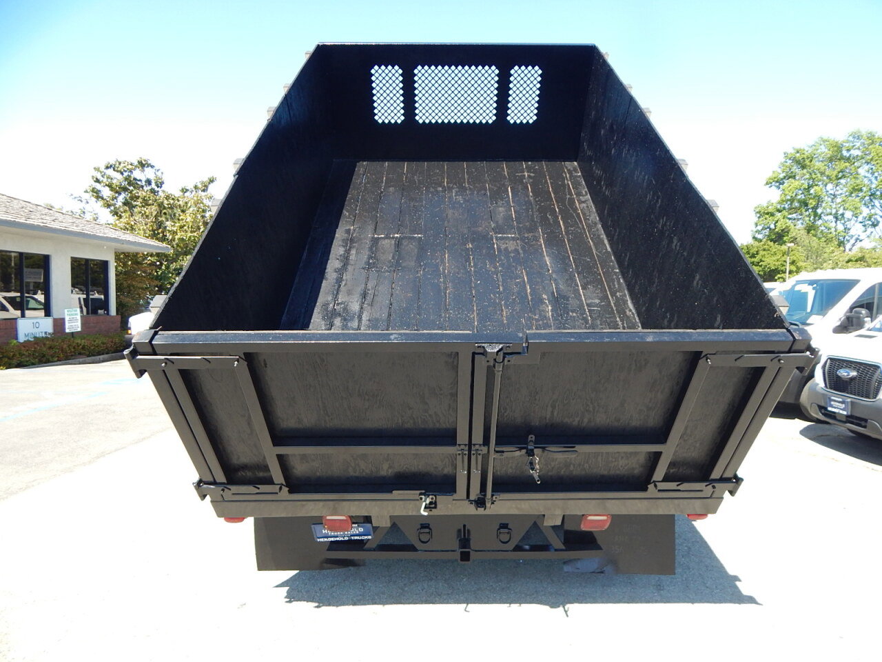Used 2015 Chevrolet Silverado 3500 W/T RWD image 3