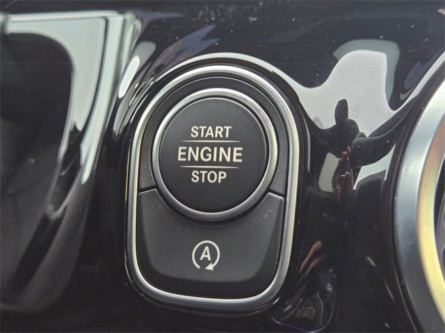 Used 2025 Mercedes-Benz GLA 250 4MATIC image 32