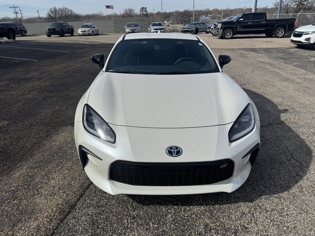 Used 2024 Toyota GR86 Premium image 2