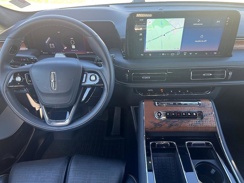 Used 2025 Lincoln Aviator Black Label image 17