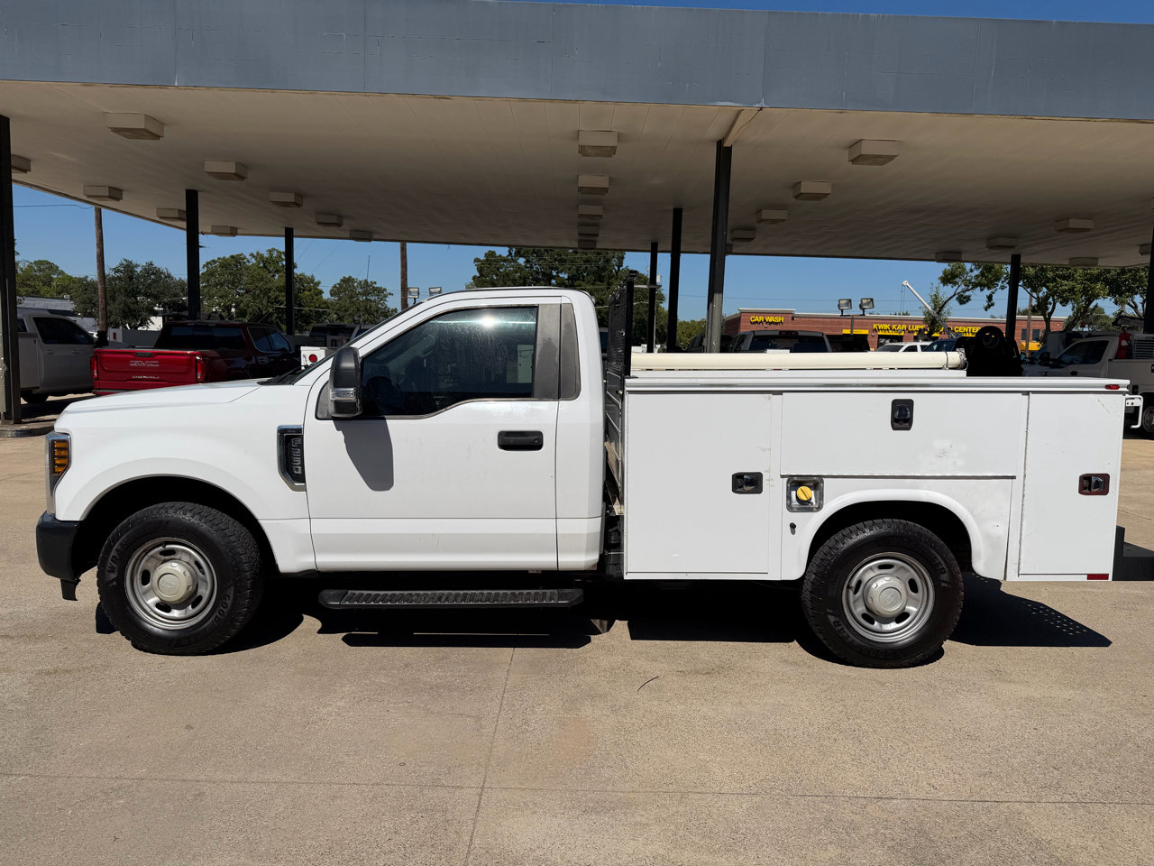 Used 2019 Ford F250 XL w/ Power Equipment Group image 2