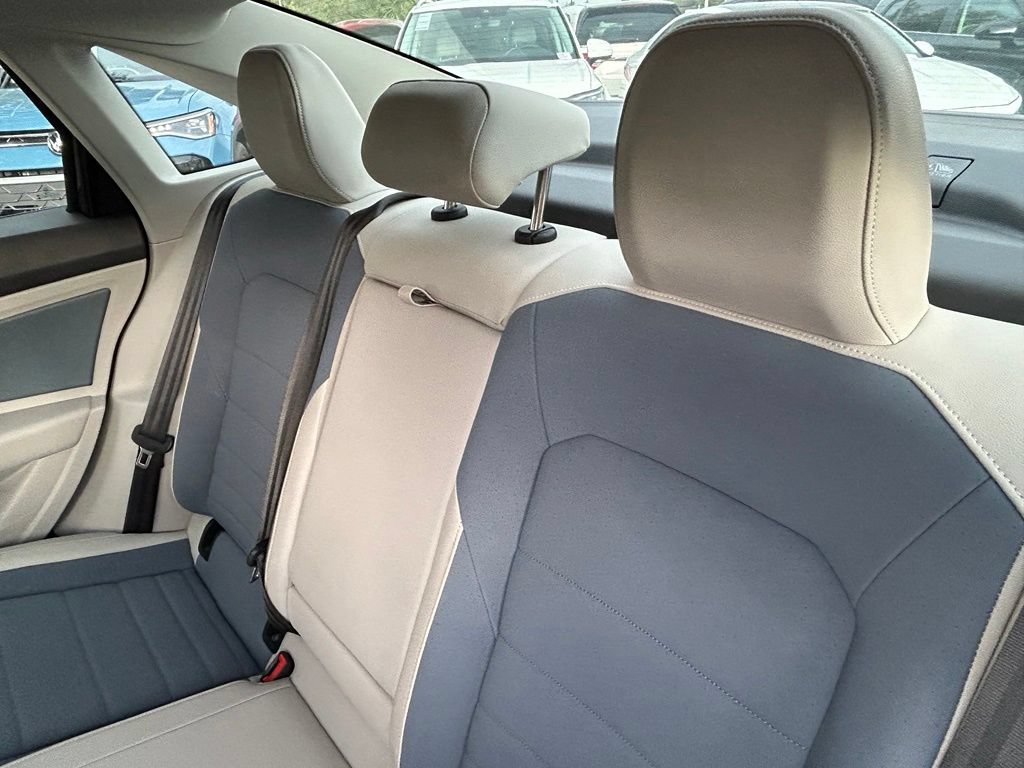 Used 2026 Volkswagen Jetta SE FWD image 51