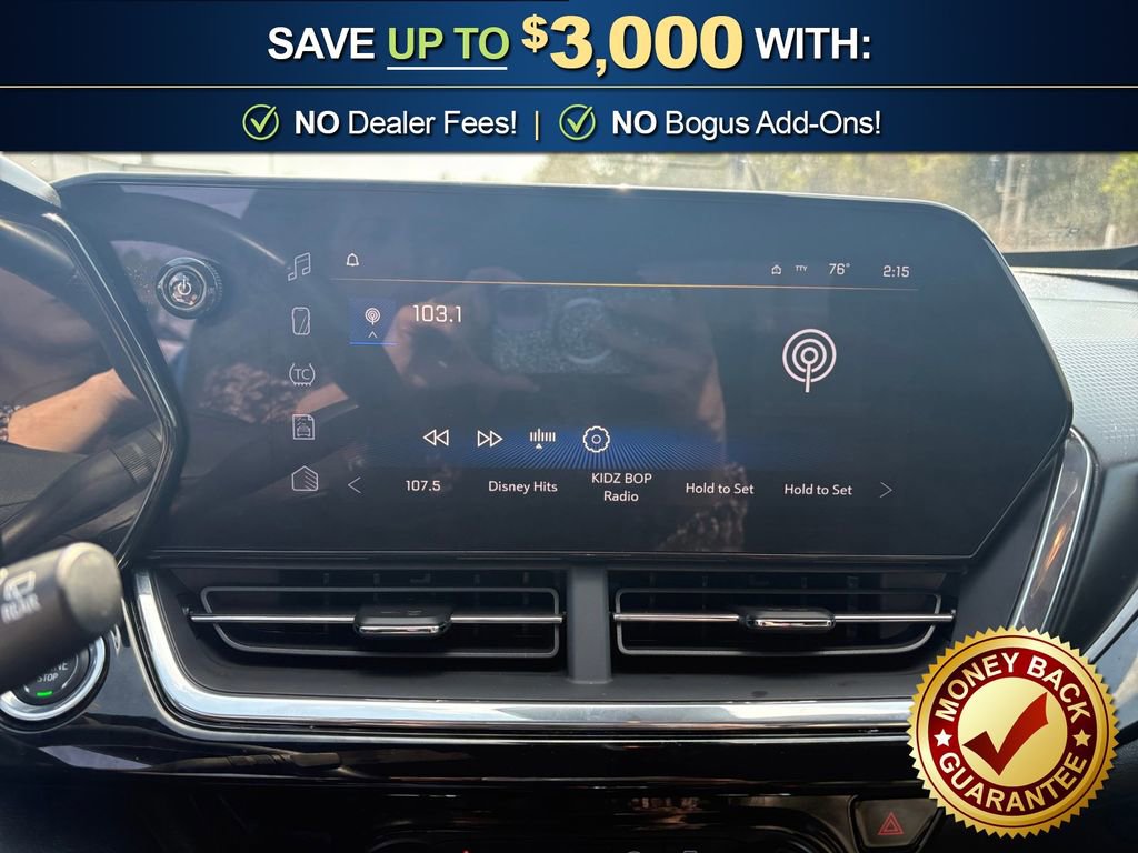 Used 2025 Chevrolet Trax RS w/ Driver Confidence Package image 26