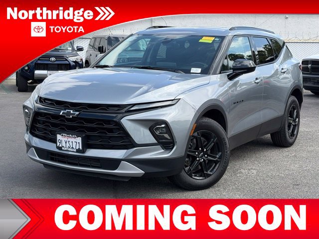 Used 2024 Chevrolet Blazer LT w/ Midnight/Sport Edition FWD image 1